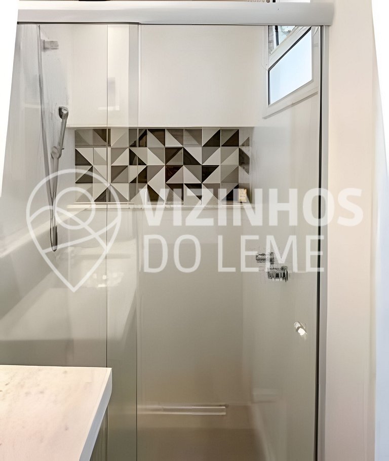 2 Quartos Lindo a 100m da Praia do Leme
