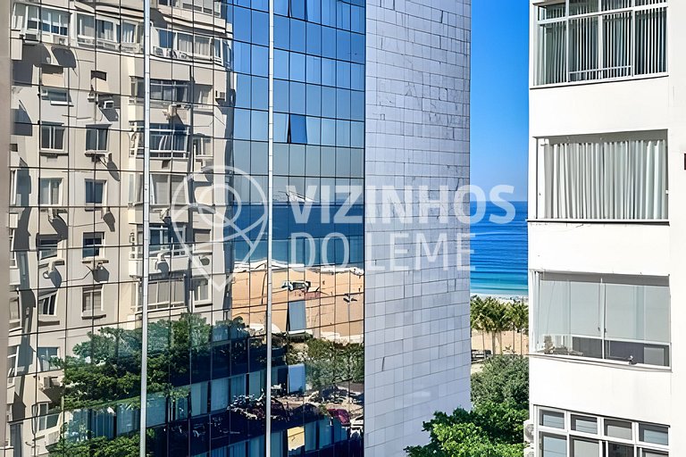 Vista parcial para o mar em apt. aconchegante