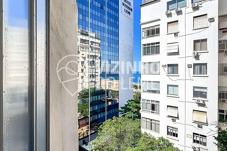 Vista parcial para o mar em apt. aconchegante