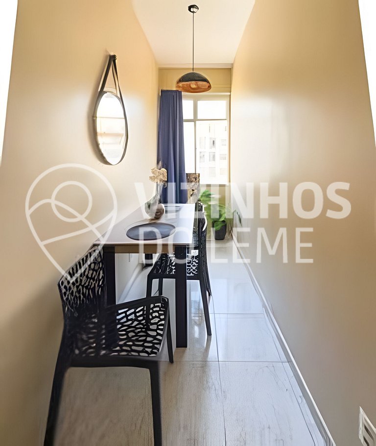 Quarto e sala confortável e muito bem localizado