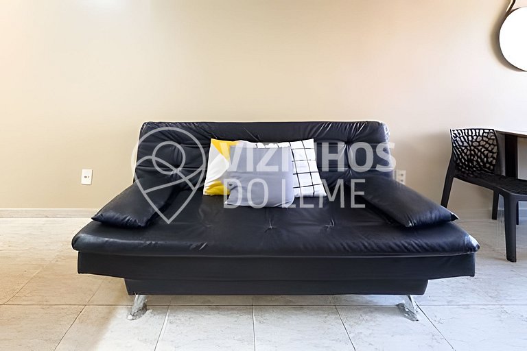 Quarto e sala confortável e muito bem localizado