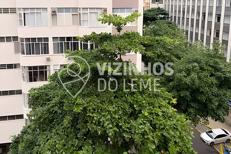 3 Quartos com vista parcial para o mar do Leme