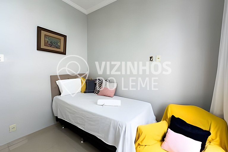 3 Quartos com vista parcial para o mar do Leme