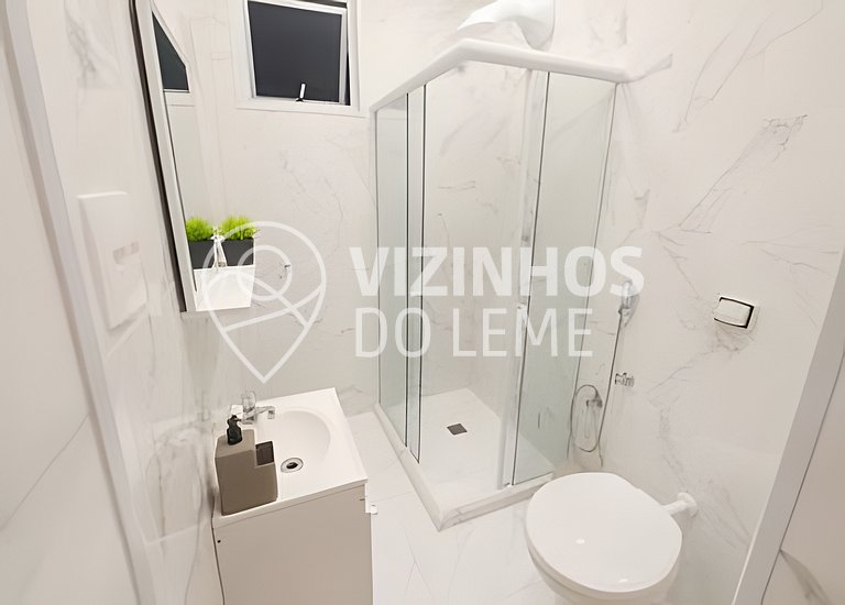 Leme a 20m da Praia | Conforto, Ar e Wi-Fi