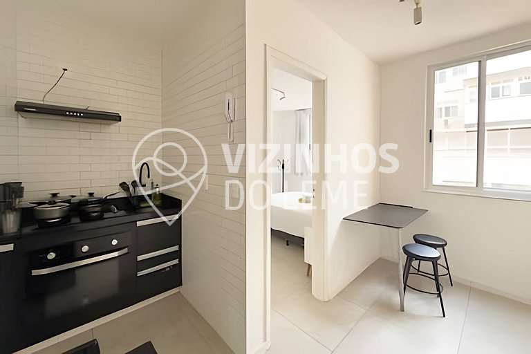 Leme a 20m da Praia | Conforto, Ar e Wi-Fi