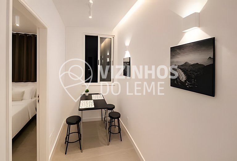 Leme a 20m da Praia | Conforto, Ar e Wi-Fi