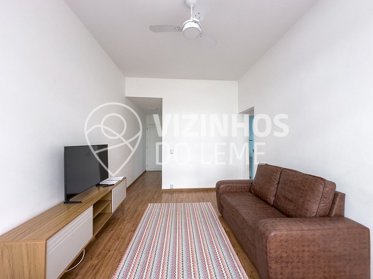Quiet 2-Bedroom Between Leme and Copacabana