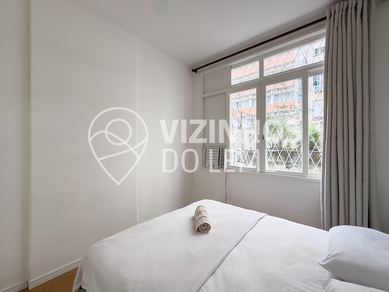 Quiet 2-Bedroom Between Leme and Copacabana