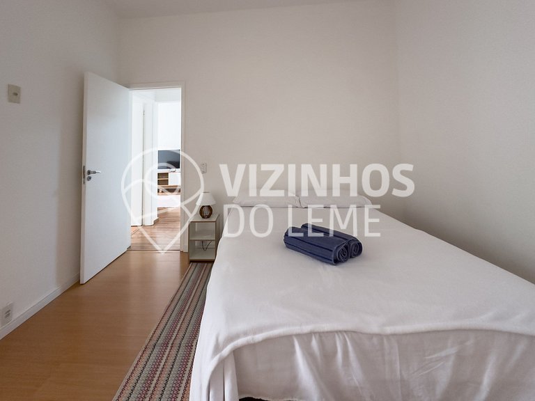 Quiet 2-Bedroom Between Leme and Copacabana