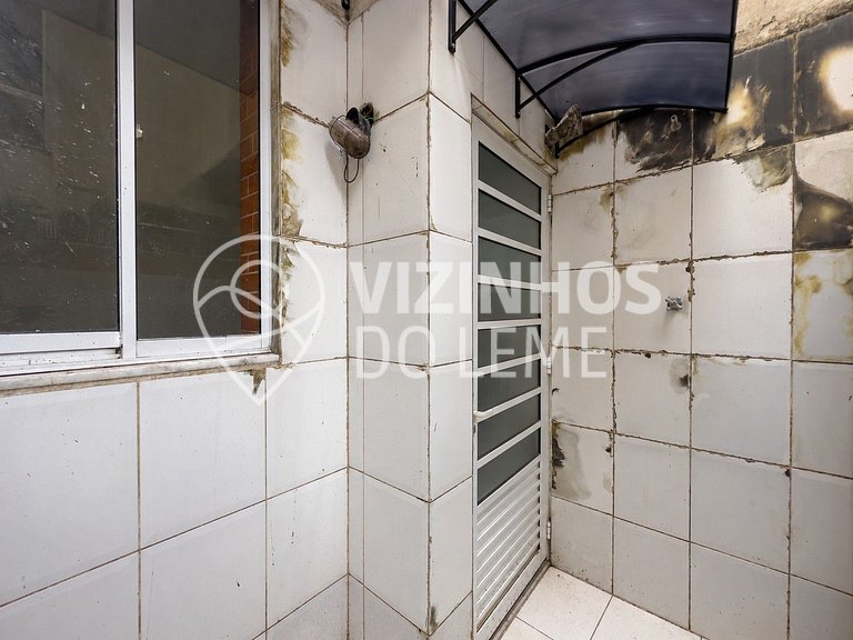 Quiet 2-Bedroom Between Leme and Copacabana