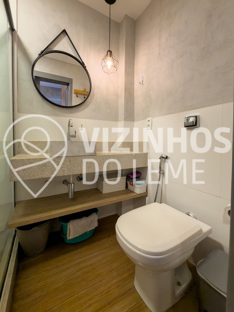 Loft reformado e silencioso a 5 min da praia