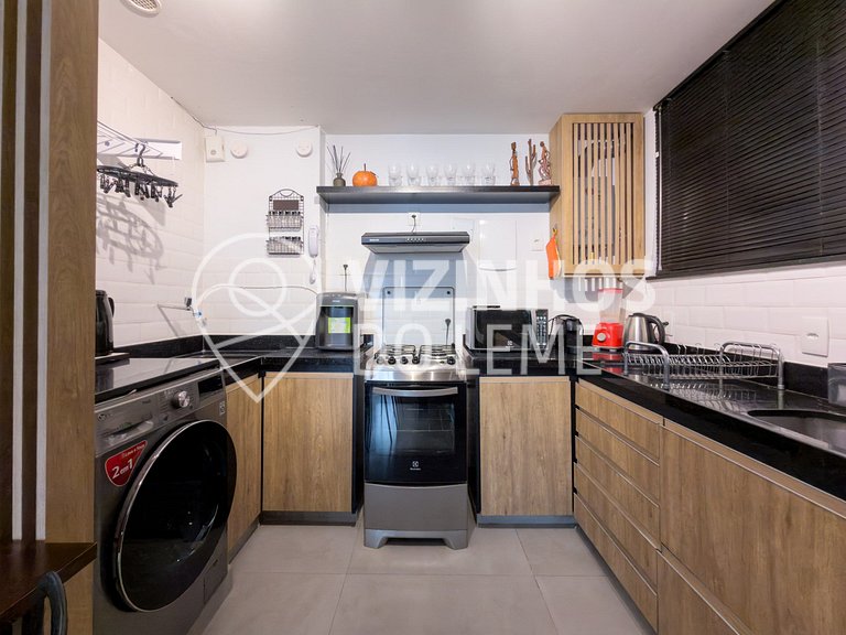 Loft reformado e silencioso a 5 min da praia