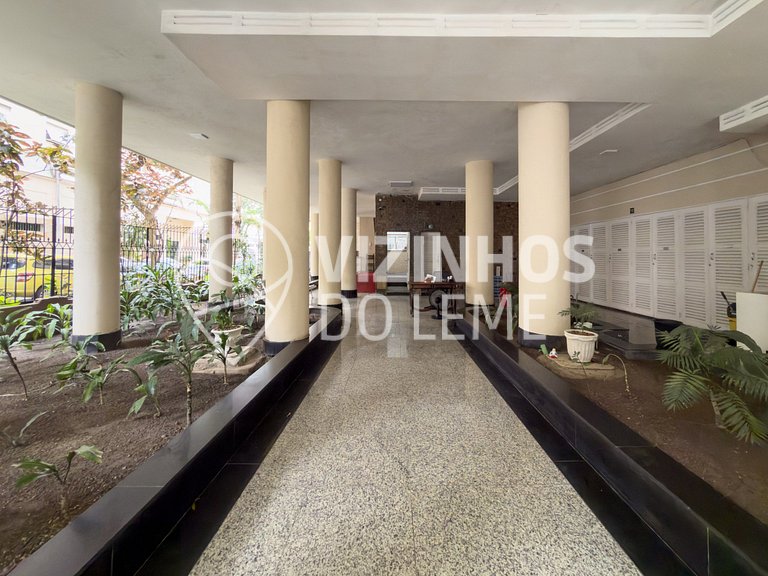 Renovated quiet loft 5 min from Copacabana beach