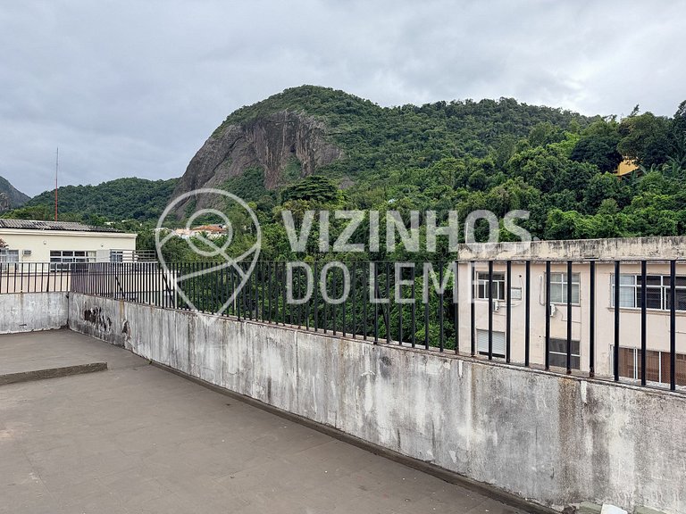Loft reformado e silencioso a 5 min da praia